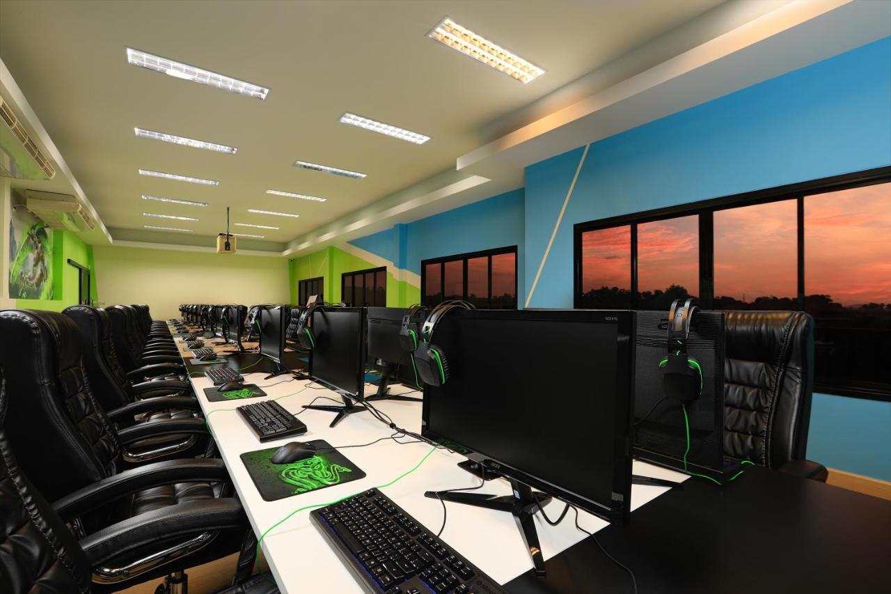 Gamers Paradise Hotel Chalong Ngoại thất bức ảnh